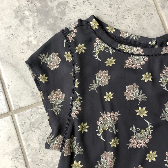 LOFT Flowy Blouse - Picture 5 of 8